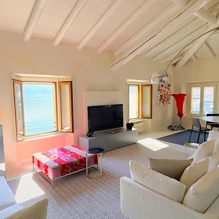 My Dream Lakeside Apartament *